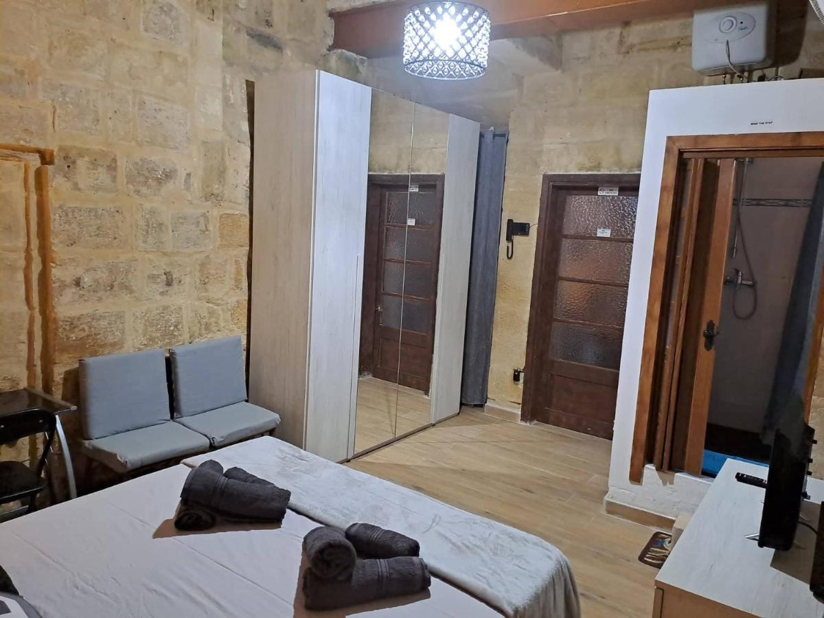 Lovely 1 Bedroom Apartment In The Heart Of Валета Екстериор снимка