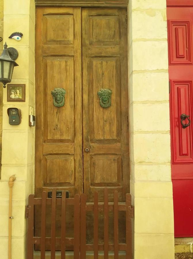 Lovely 1 Bedroom Apartment In The Heart Of Валета Екстериор снимка